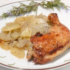 Pollo con patata y cebolla
